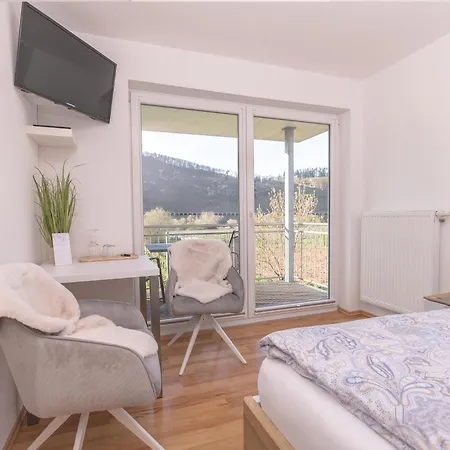 Ferienweingut Luetz Appartement Pünderich