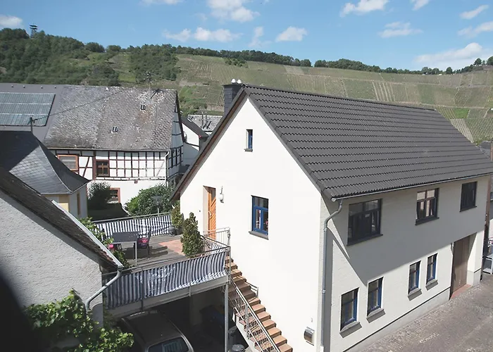 Ferienweingut Lütz * Pünderich